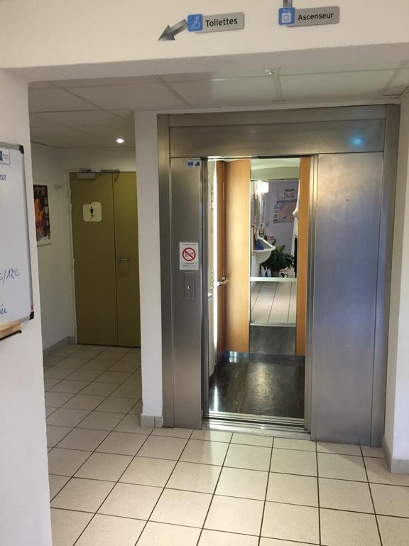 Ibis Budget Niort - La Creche Екстериор снимка