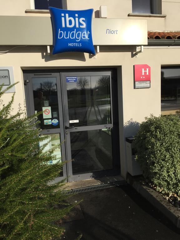 Ibis Budget Niort - La Creche Екстериор снимка