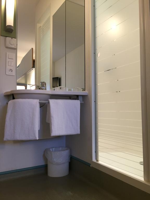Ibis Budget Niort - La Creche Екстериор снимка