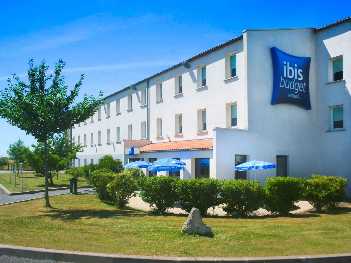 Ibis Budget Niort - La Creche Екстериор снимка
